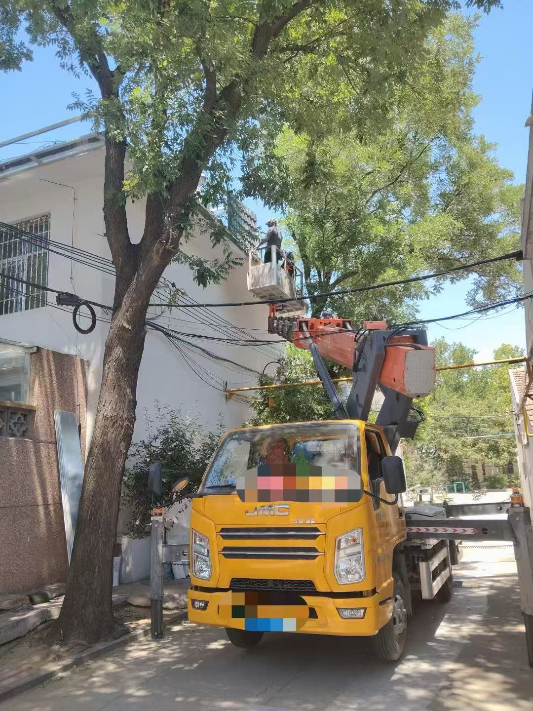 吴中区高空作业车能吊装重物吗？最大承载多少公斤？